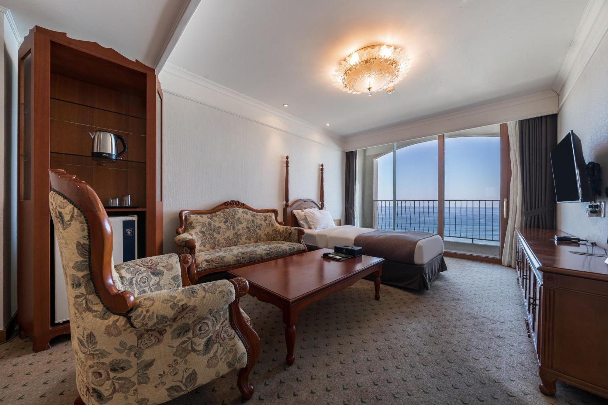 Hotel Maremons Сокчхо Экстерьер фото